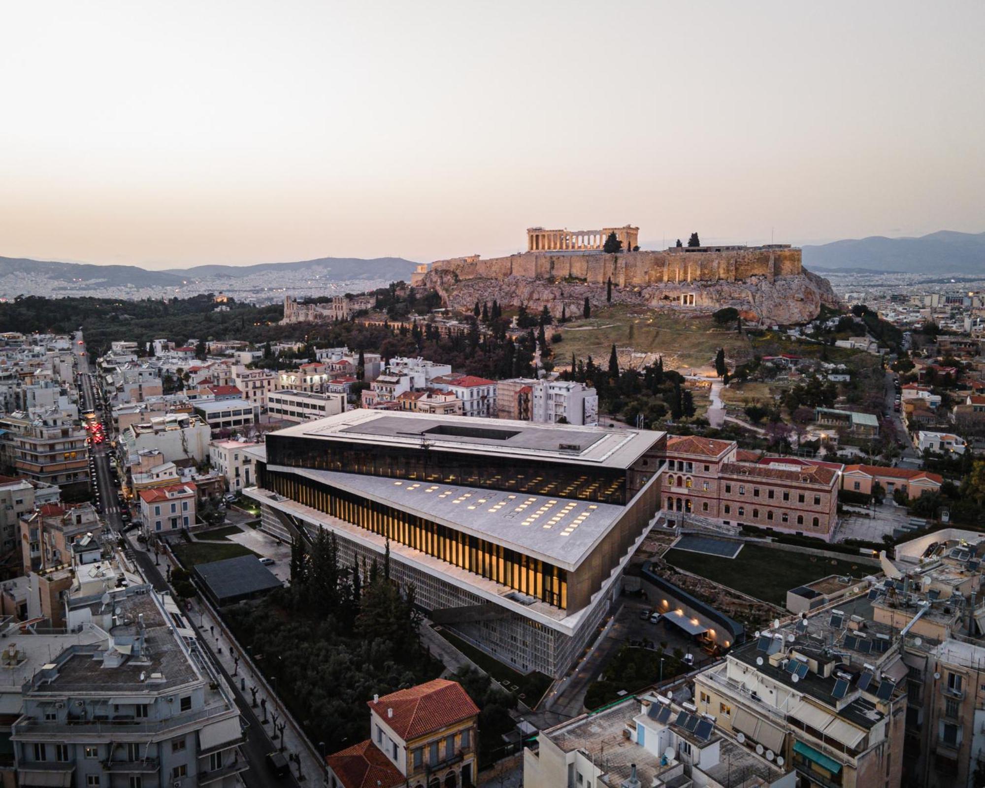 Athenian Hillside Apartment *